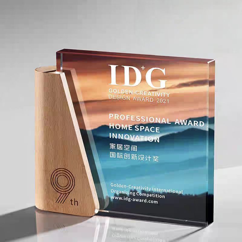 Custom Crystal Trophy Professional Design Personalized Pattern and Color High - End Glass Award OEM Factory