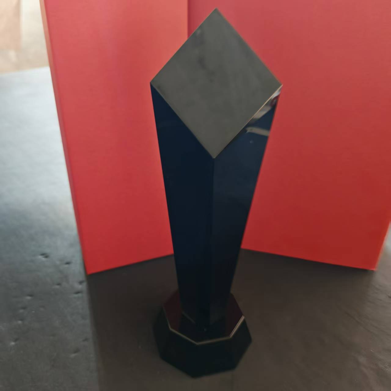 Custom Logo Black K9 Crystal Plaques Crystal Business Sports Trophy Awards Crystal Outstanding Performance Awards