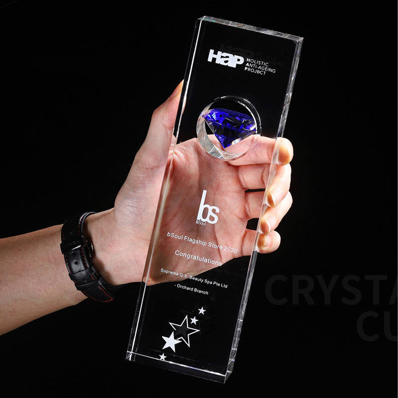 Customized Diamond Top Trophy Crystal Glass Business Souvenir for Trade Shows Premium Medals & Plaques