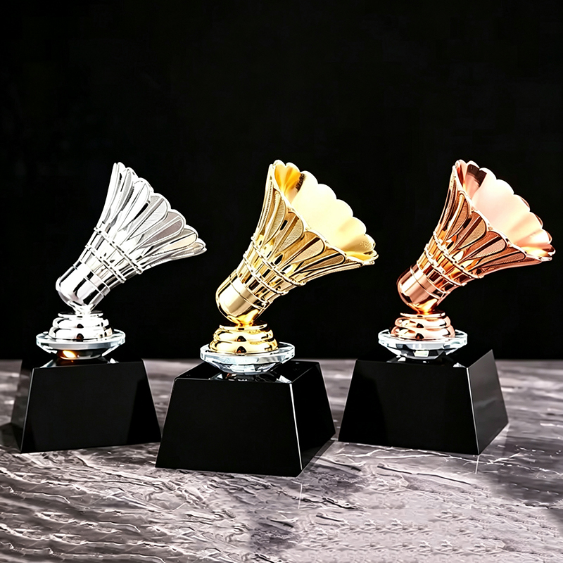 Customized Gold Silver Copper Resin Football Basketball Awards Crystal Base Fantasy MVP Glass Soccer Badminton Medal for Sports