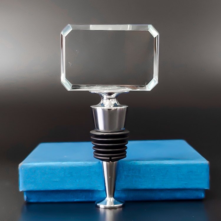 Wholesale Luxury Blank 3D Laser Engraved Eco-Friendly Crystal Wine Stopper for Bar Decoration Customized Crystal Wine Stopper