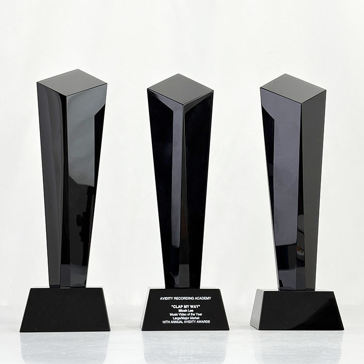 Personalized Custom Logo Engraved Black Blank Irregular K9 Crystal Glass Tower Award Plaque Trophy