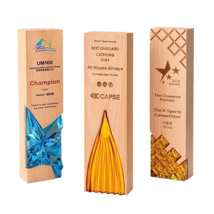 Factory Wholesale Crystal Solid Wood Trophy and Award Creative Wooden Plaque Medal Engraving for Business Trade Gifts