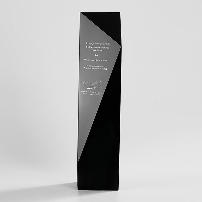 Stunning and Memorable Corporate Events and Achievements Elegant Crystal Glass Trophy High Quality Blank Crystal Glass Trophy
