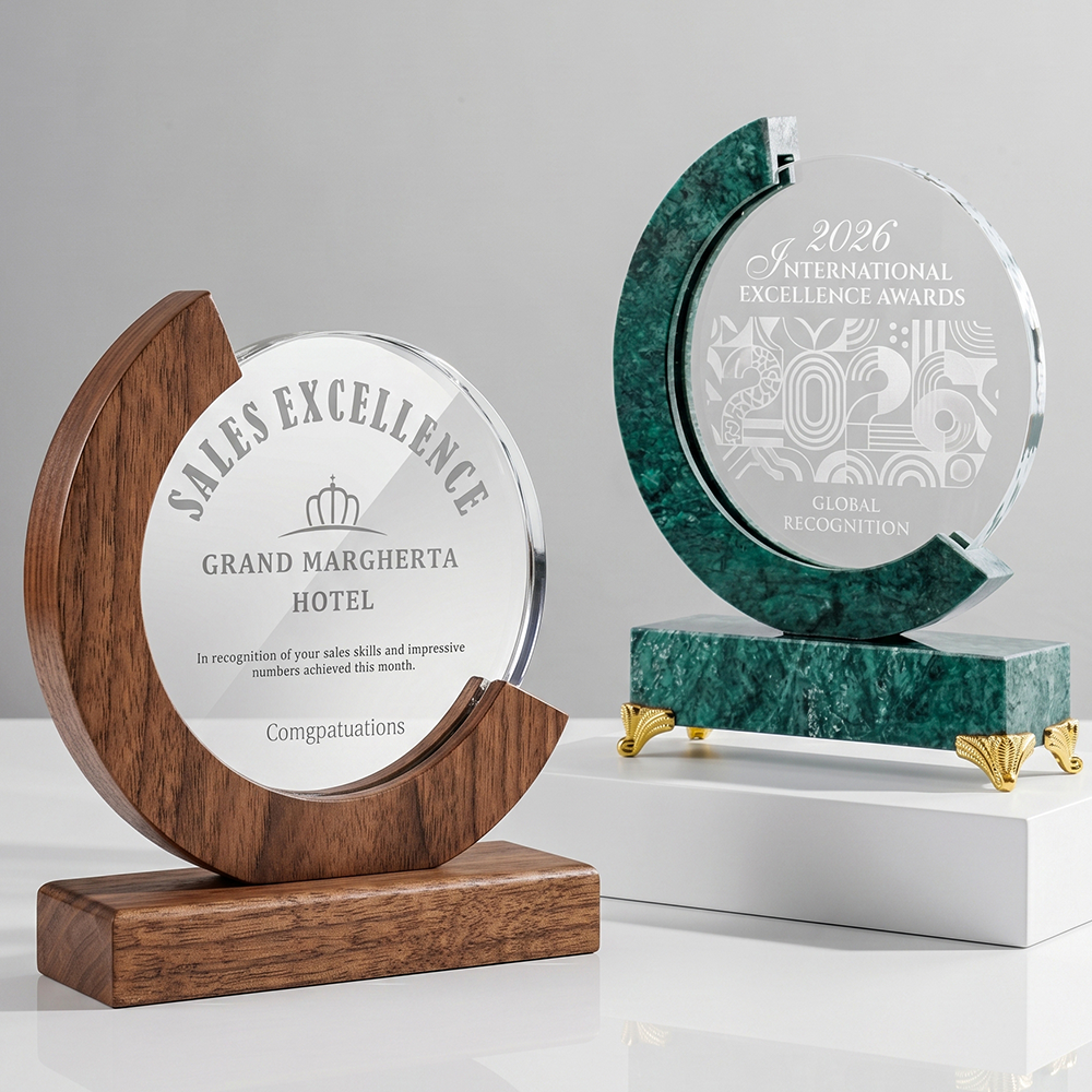 Custom Round Crystal Trophy With Wood Base Personalized Engraved Eco Friendly Glass Plaque for Corporate Recognition Achievement