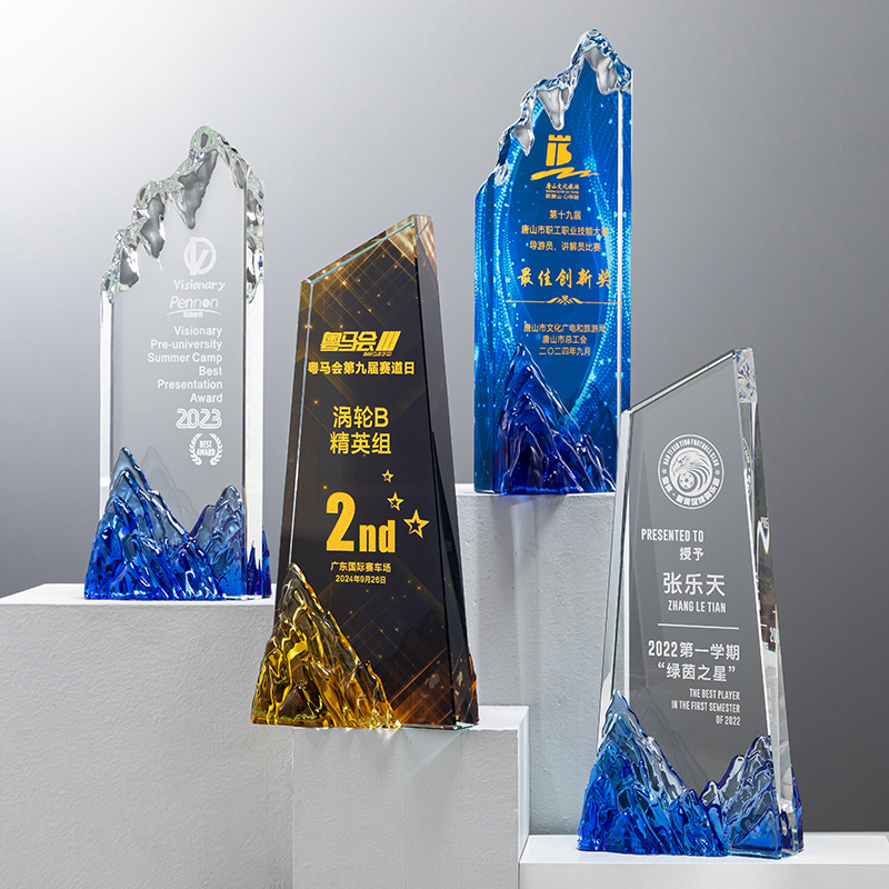 New Design High Quality UV Printed Engraved Award Crystal Glass Trophy Business Gift Plaque Mountain Peak Design