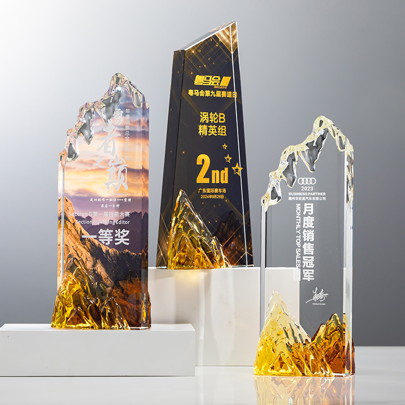 New Design High Quality UV Printed Engraved Award Crystal Glass Trophy Business Gift Plaque Mountain Peak Design