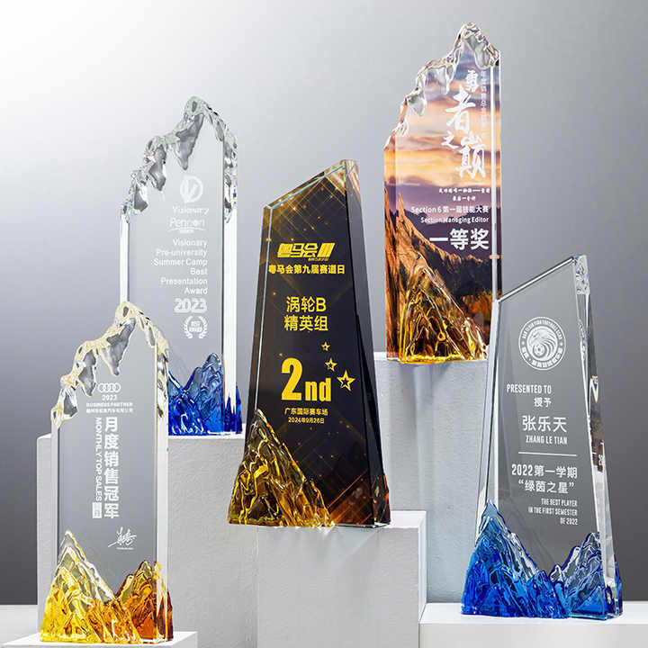 New Design High Quality UV Printed Engraved Award Crystal Glass Trophy Business Gift Plaque Mountain Peak Design