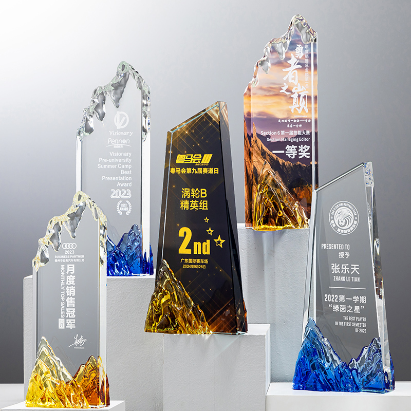 New Design High Quality UV Printed Engraved Award Crystal Glass Trophy Business Gift Plaque Mountain Peak Design