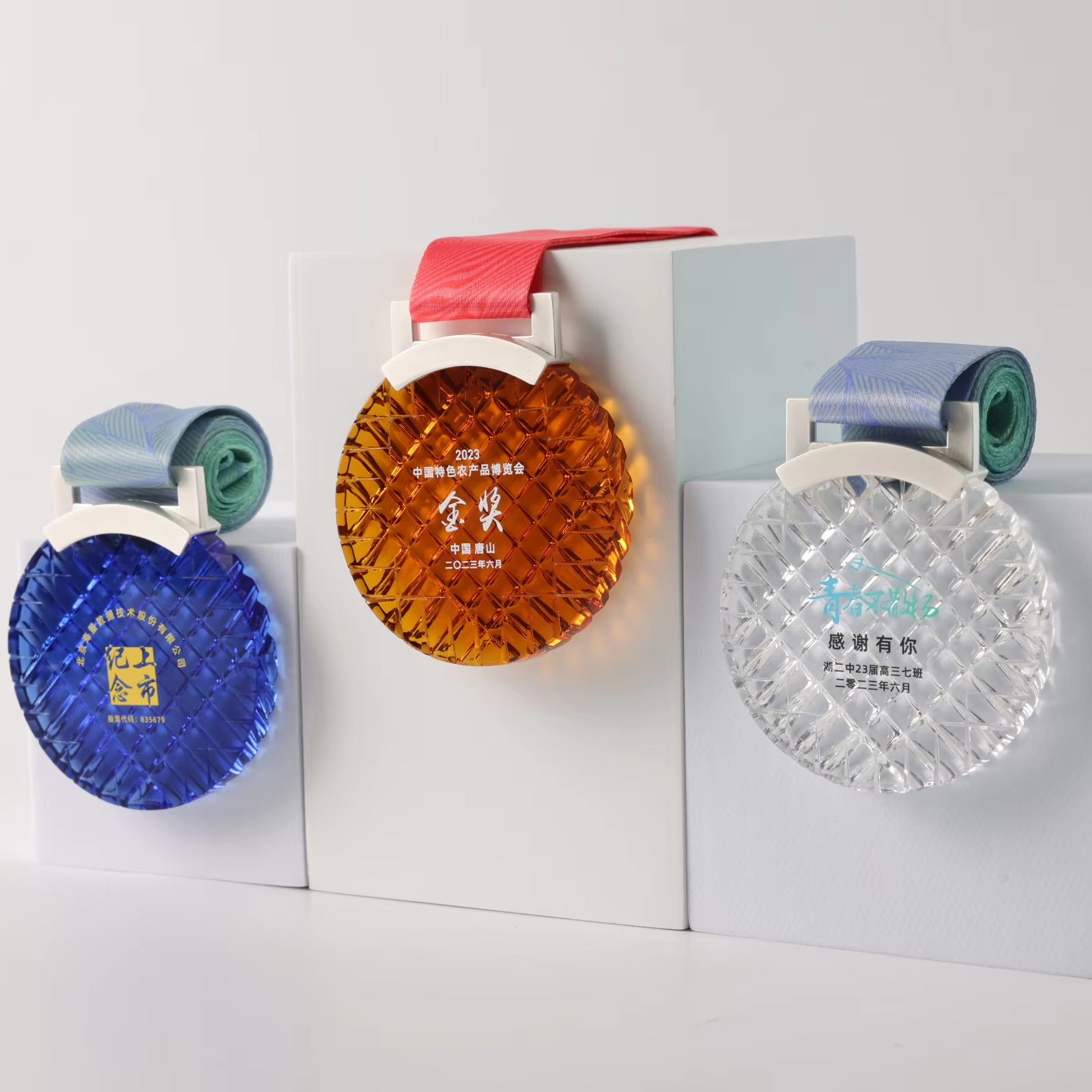 Cheap Wholesale Custom Blank Crystal Sport Award Trophy with Ribbon Fashion Trend