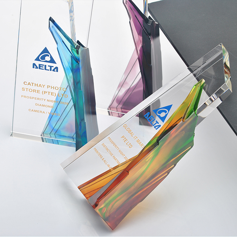 High-Grade Crystal LiuLi Trophy New Color Award Custom Logo Engraved  Baseball Handball Sports UV Souvenir Insurance Companies