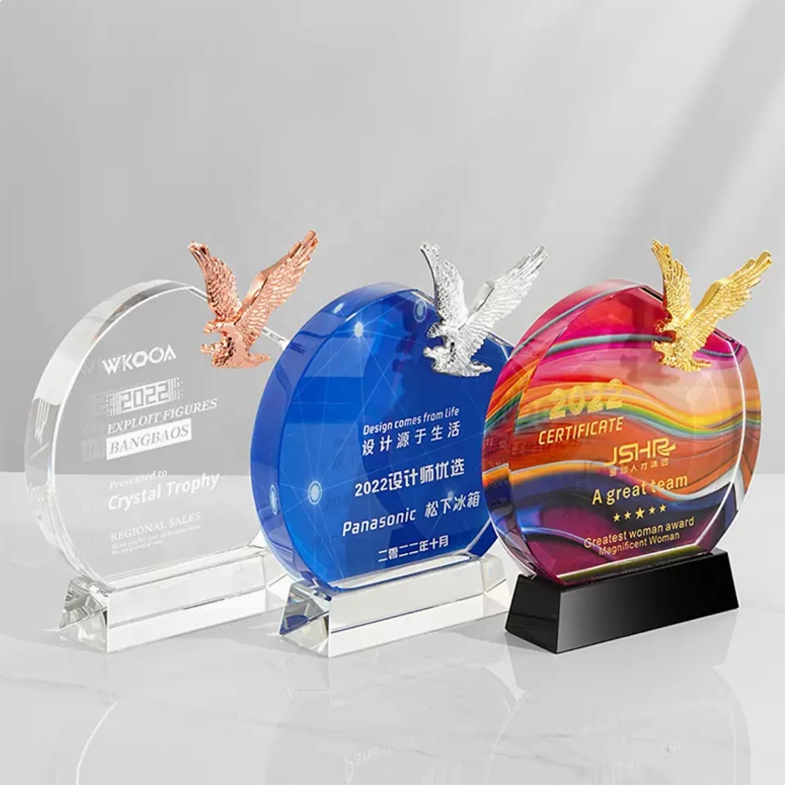 Wholesale Color K9 Glass Eagle Trophy Crystal Plaque Carved Metal Hawk  Laser Awards Round  Anniversary Souvenirs Gifts