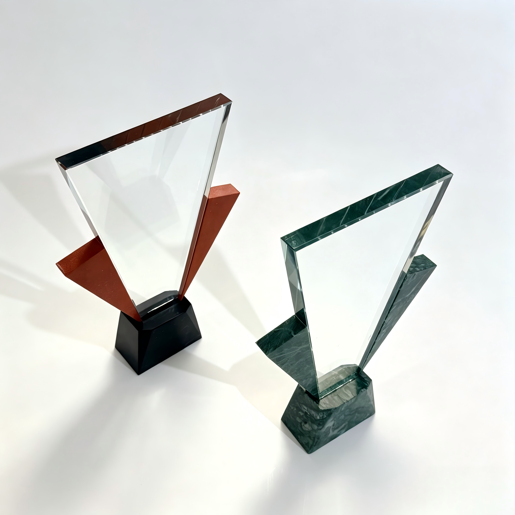 Modern Triangle Crystal Trophy Marble Side Decoration Custom Sandblasted Engraving Fashion Trend TV Movie Style Award Plaque for