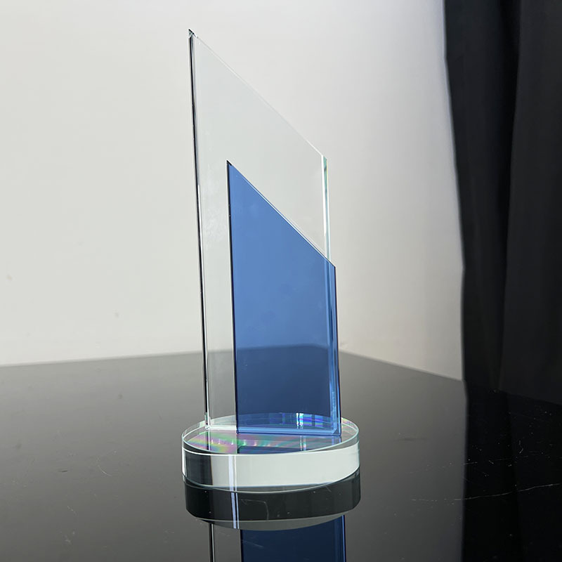 Customized Engraving Blue  Crystal Sailboat Trophy Awards MH-J576