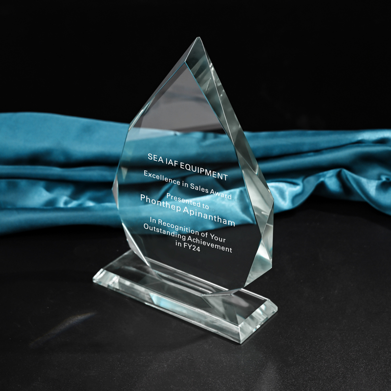 Promotion Business Custom Logo Durable Sandblasted Star Glass Crystal Trophy Sport Cup Award for Souvenirs & Crafts