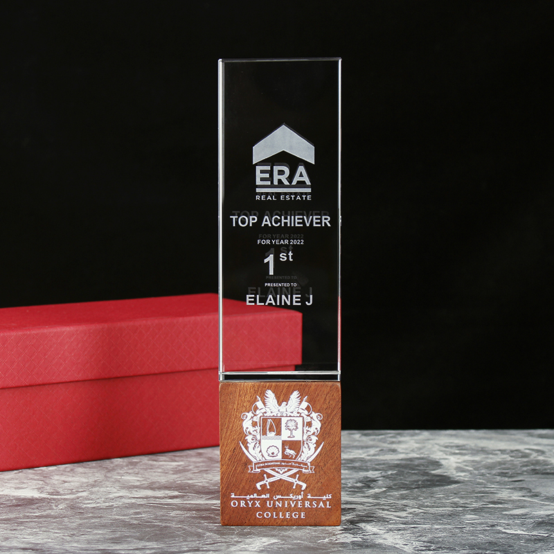 Hot Sale Clear Crystal Trophy With Wooden Base Custom Logo for Graduation Trophy Award