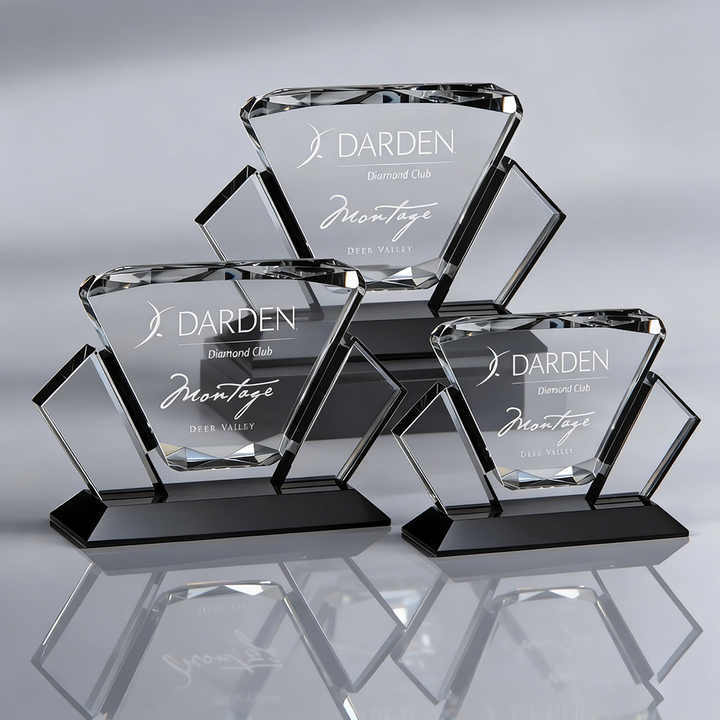 Wholesale Personalized New Arrival Crystal Diamond Shaped Trophy Achievement Souvenir Gift