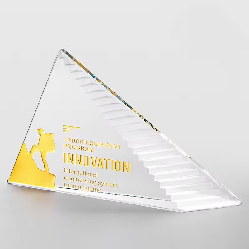 Customized Text Carving Crystal Glass Trophy Corporate Gift Craft Trophy High-end Triangle Trophy