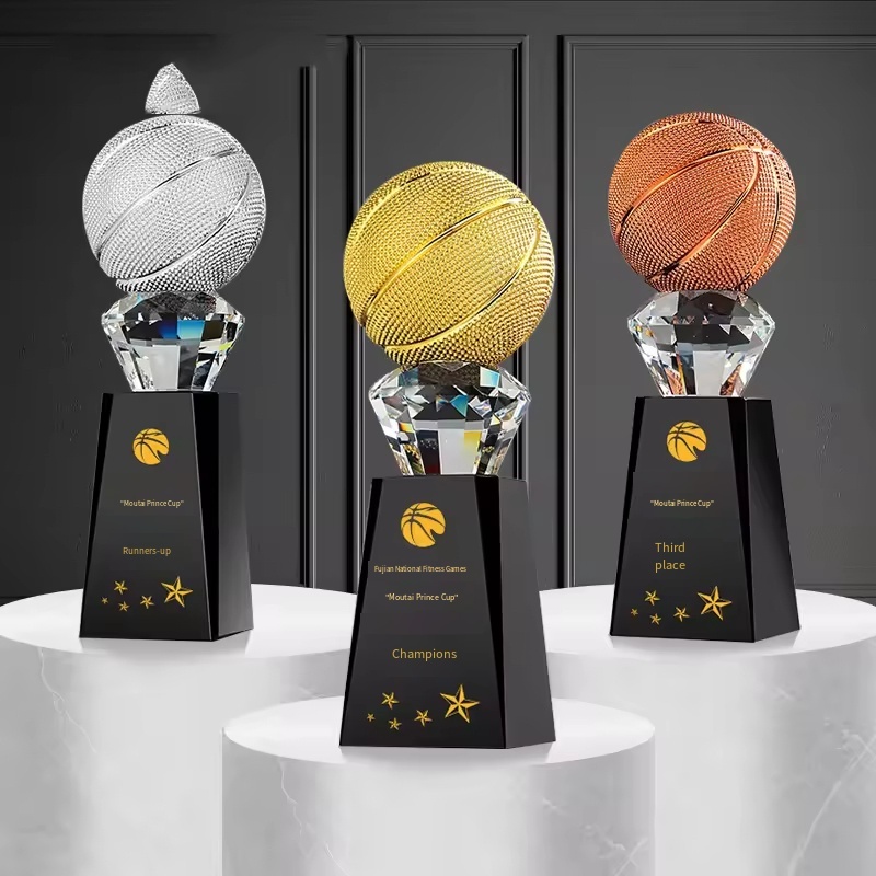 Custom Free Basketball Sports Competition Champion Football Gold Ball Trophy Awards Resin Crystal Golden Ball Soccer Cup