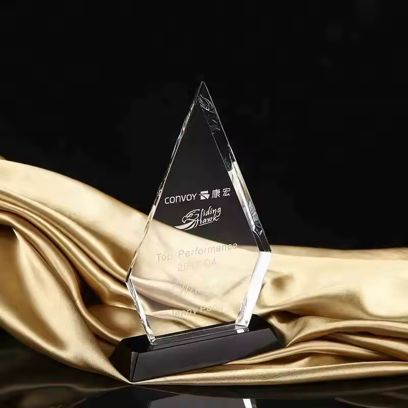 Honor of Crystal New Arrival Customized Crystal Trophy Award Clear Glass Trophy Black Base