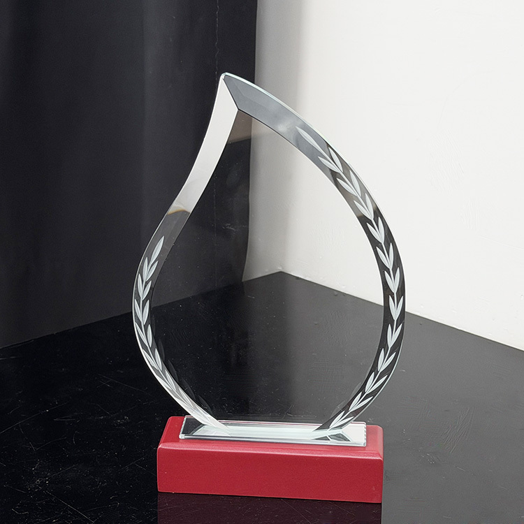 Factory Wholesale Blank Cutting Edge Crystal Trophy with Gold Copper Blue Red Wooden Base MH-N827