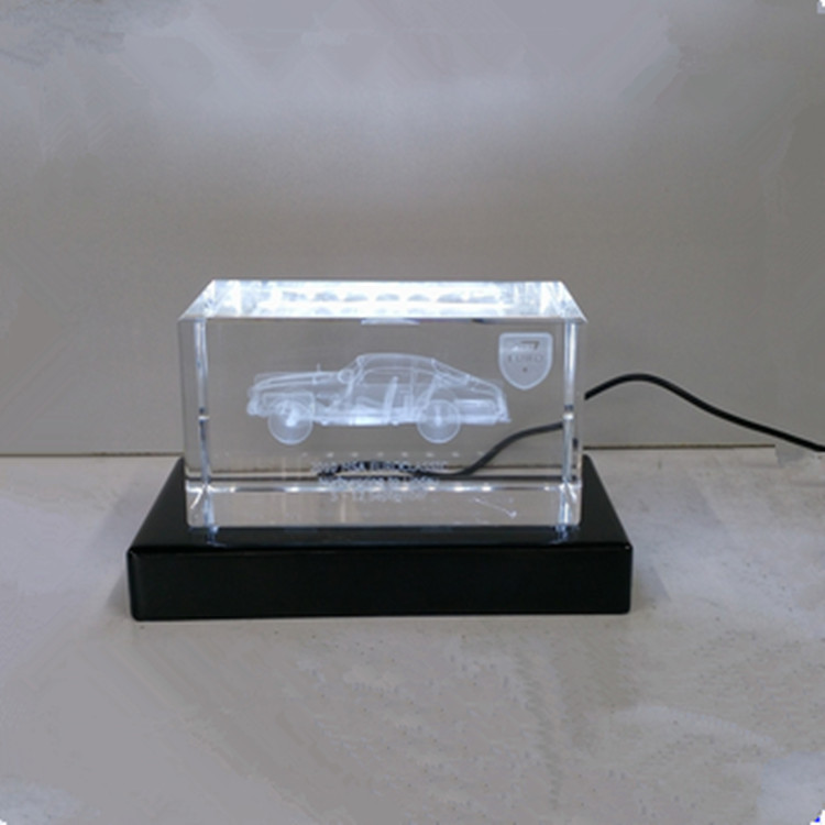 Wholesale K9 Crystal 3D Cube Rotating Light Base Laser Engraved Rose Elegant Wedding Gifts Customized Size Other Crystal Crafts