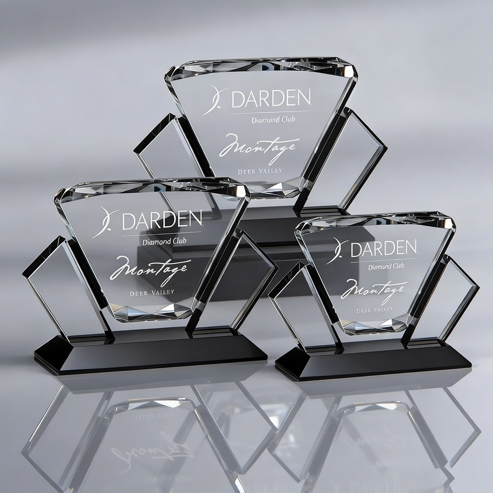 Wholesale Personalized New Arrival Crystal Diamond Shaped Trophy Achievement Souvenir Gift