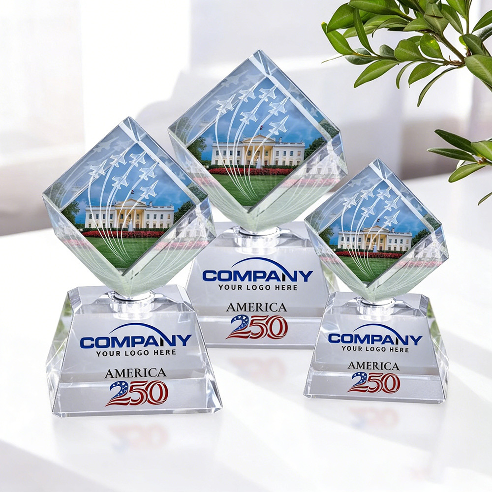 Top Ranking Souvenir Gift Crystal Cube Trophy Business Souvenir Wholesale Desk Decoration