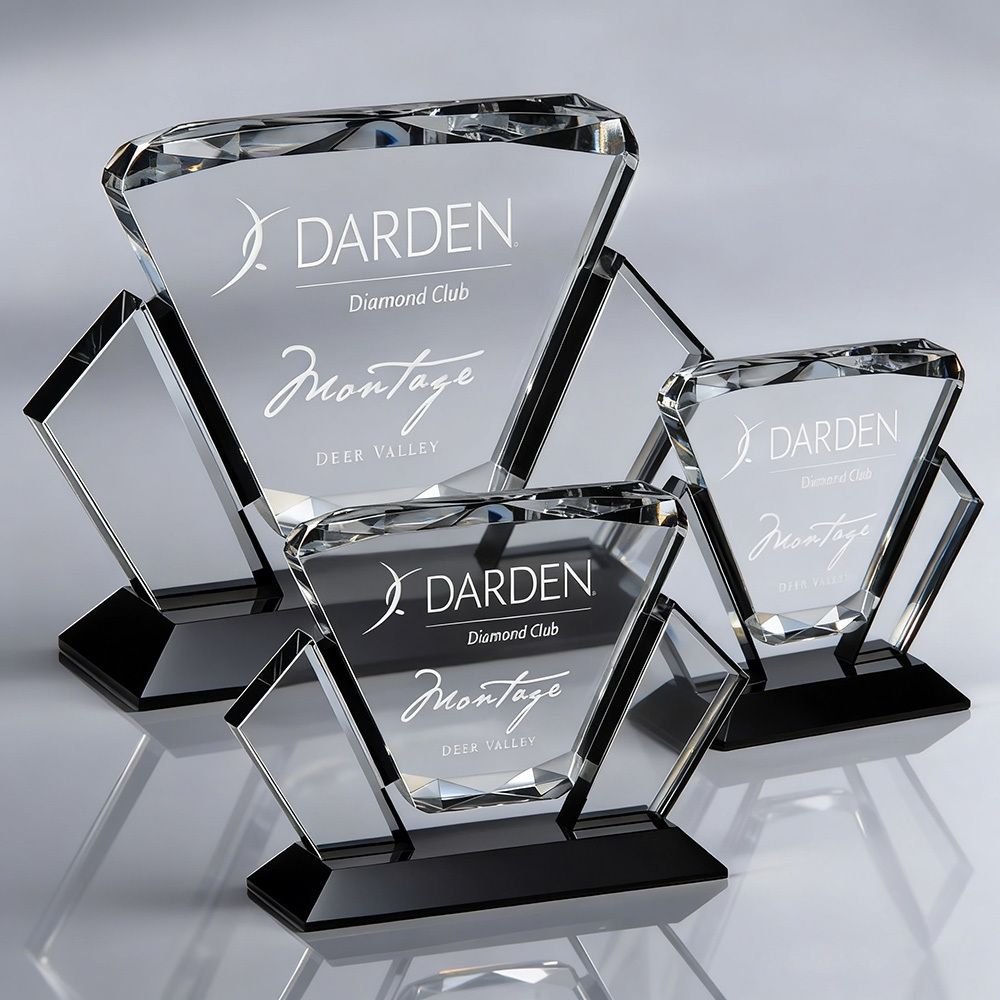 Wholesale Personalized New Arrival Crystal Diamond Shaped Trophy Achievement Souvenir Gift