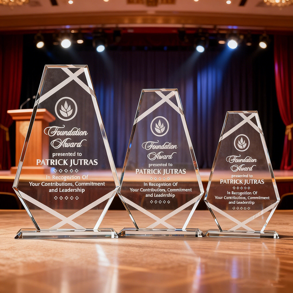 Wholesale Cheap Crystal Plaque Trophy High Grade K9 Trophy Crystal Awards High Quality Souvenir