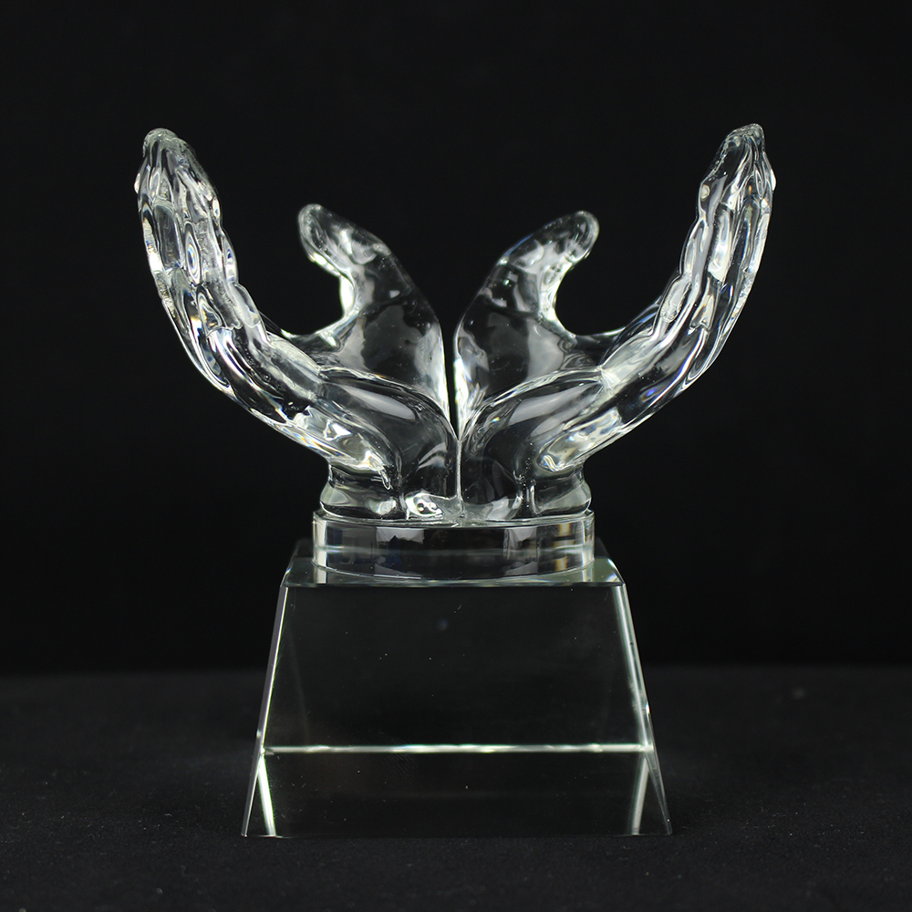 Custom K9 Crystal Trophy Glass Earth Ball Crystal Globe With Hand for Environmental Trophy