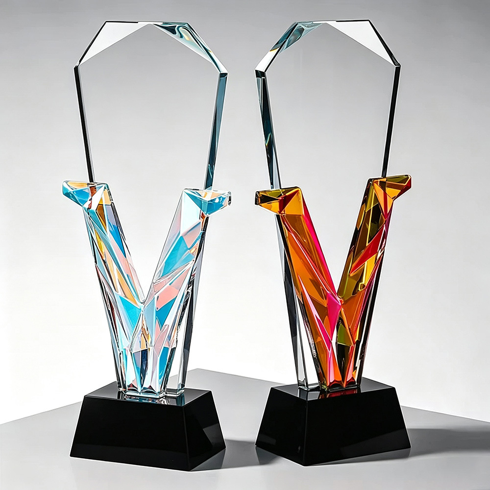 Factory Direct Low MOQ Custom Logo Blank Crystal Trophy Award V Shape Faceted Crystal Laser Engraving Trophy