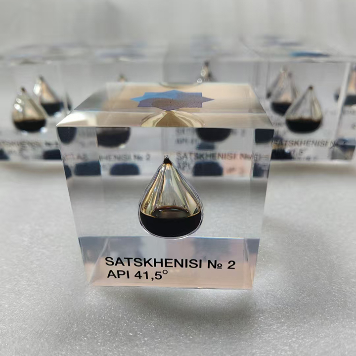 Custom Resin Crystal Oil Droplet Paperweight Crafts Arab Countries Handicrafts Oil Field Oil Company Souvenirs