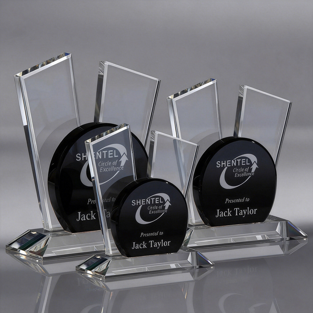 Top Ranking Factory Wholesale Handmade Crystal Achievement Trophy Award for Office Desk Decoration