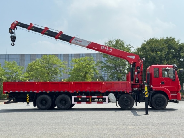 Dongfeng 8x4 14-ton 5-section vehicle-mounted crane,MY SHOP,Dongfeng 8x4 14-ton 5-section vehicle-mounted crane