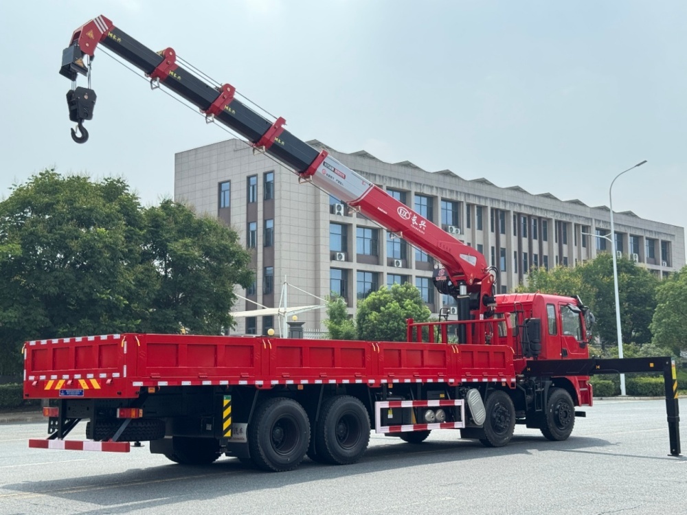 Dongfeng 8x4 14-ton 5-section vehicle-mounted crane,MY SHOP,Dongfeng 8x4 14-ton 5-section vehicle-mounted crane