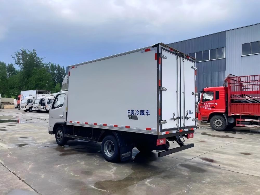 Futian OMC X12 cubic refrigerated truck,MY SHOP,Futian OMC X12 cubic refrigerated truck