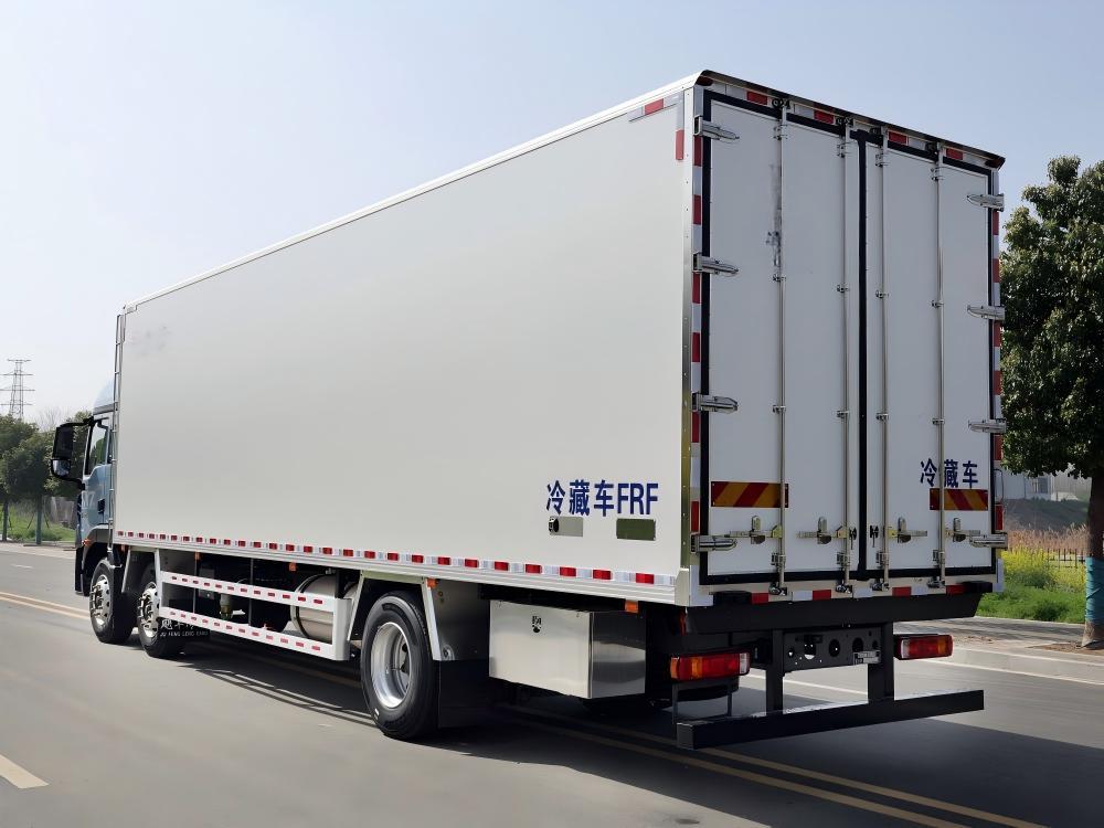 Sinotruk Howo TX7 56 cubic Refrigerated Truck,MY SHOP,Sinotruk Howo TX7 56 cubic Refrigerated Truck