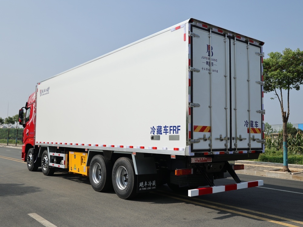 Dongfeng Tianlong 8x4 55m³ Refrigerated Truck,MY SHOP,Dongfeng Tianlong 8x4 55m³ Refrigerated Truck