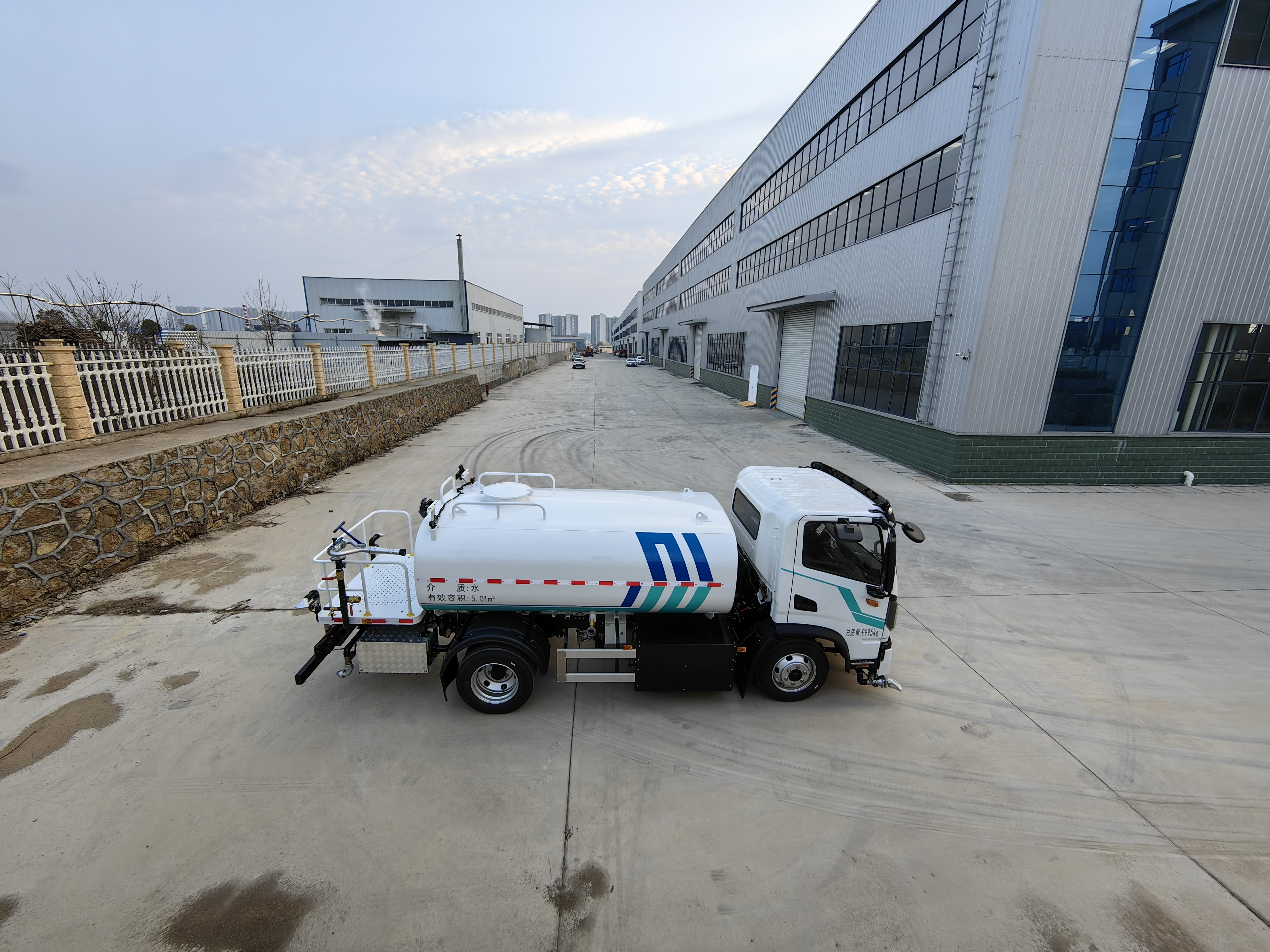 Yiwei Brand 10-ton class pure electric sprinkler truck.,MY SHOP,Yiwei Brand 10-ton class pure electric sprinkler truck.