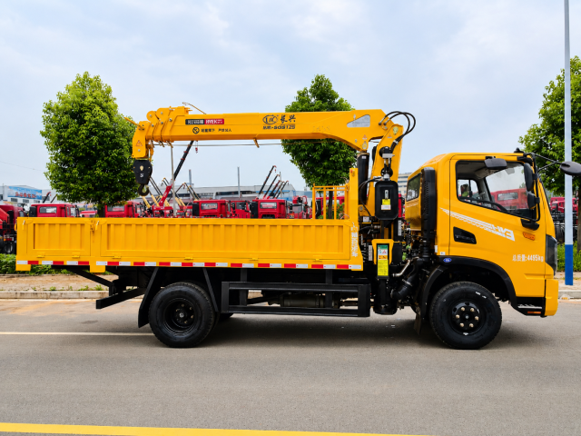 Dongfeng Huashen 5-Ton Truck-Mounted Crane with 4-Section Boom,MY SHOP,Dongfeng Huashen 5-Ton Truck-Mounted Crane with 4-Section Boom