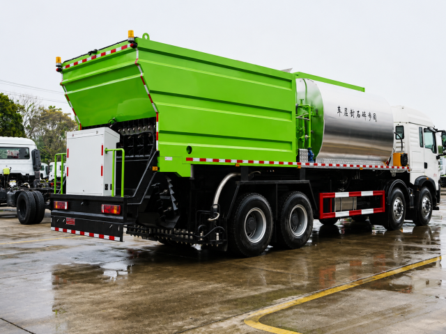 HOWO 24 m³ Synchronous Chip Sealing Truck,MY SHOP,HOWO 24 m³ Synchronous Chip Sealing Truck