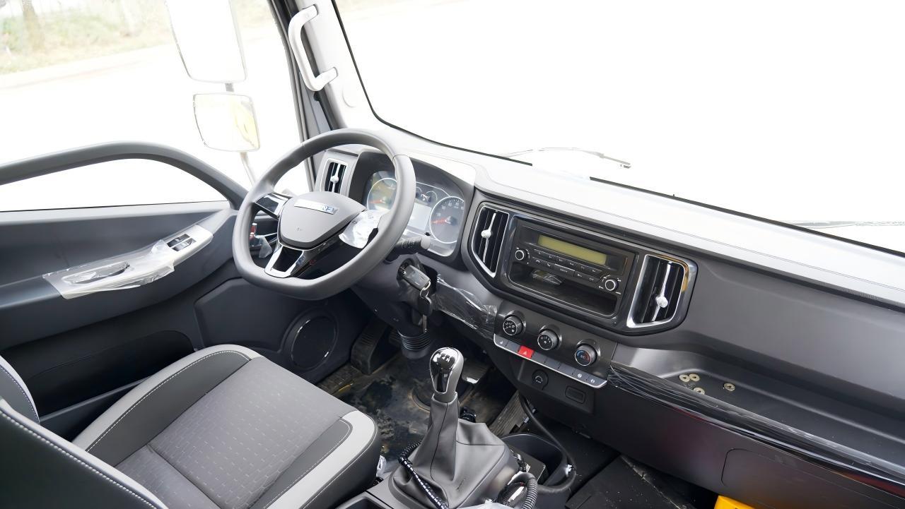 Camion Foton Linghang 100K à coussins de sécurité, Suizhou Hongda Automobile Sales Co., Ltd., Camion Foton Linghang 100K à coussins de sécurité
