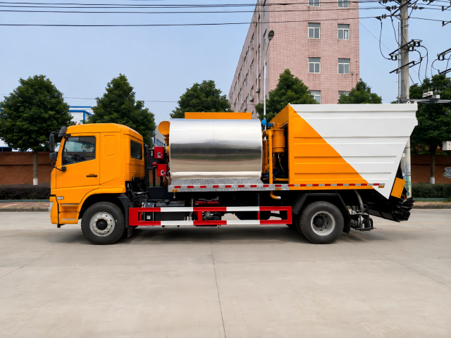 Camion de scellage de copeaux synchrone Shacman de 15 m³, Suizhou Hongda Automobile Sales Co., Ltd., Camion de scellage de copeaux synchrone Shacman de 15 m³