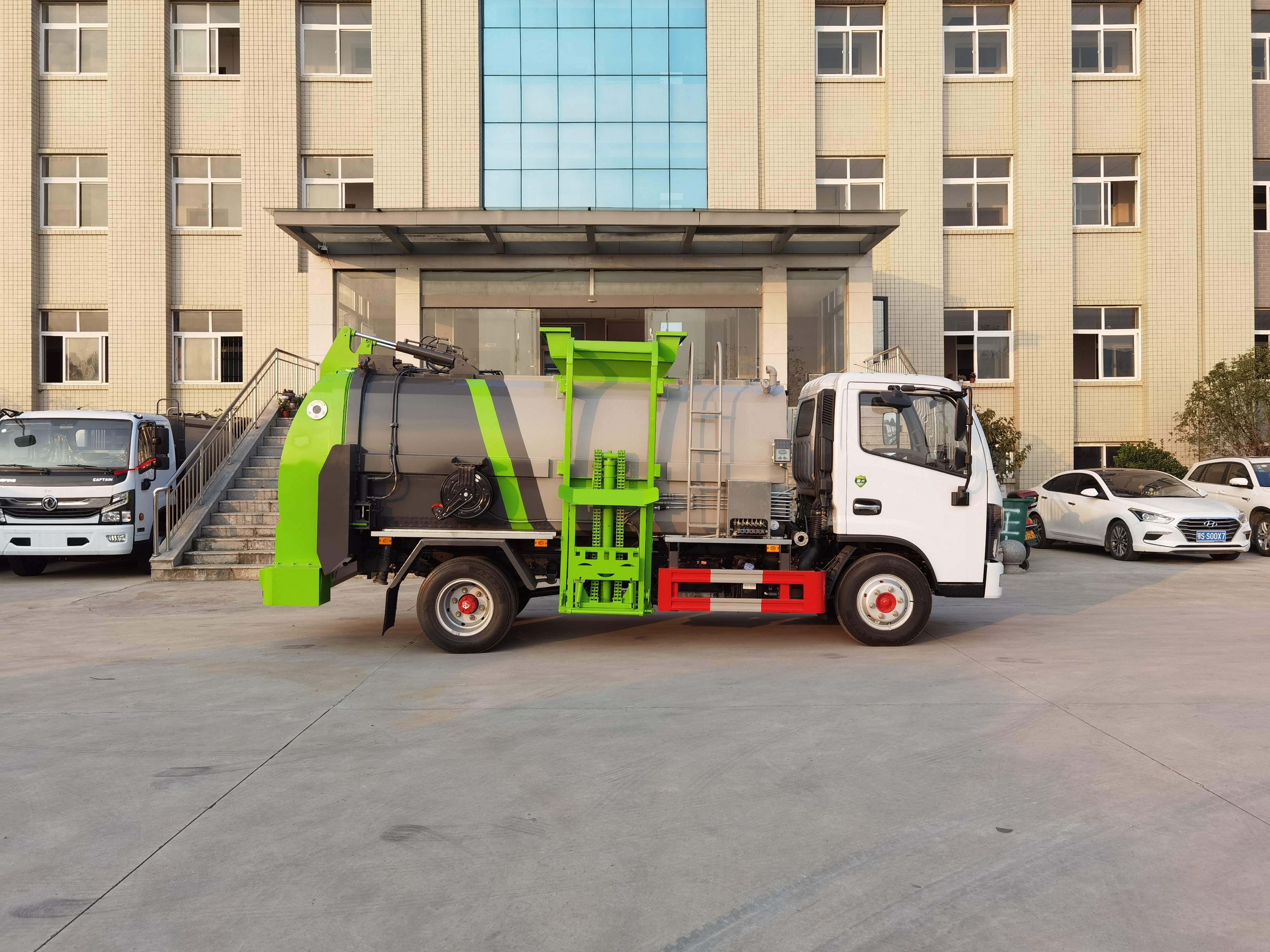 Dongfeng D6 Series 5m³ Food Waste Truck, Suizhou Hongda Automobile Sales Co., Ltd.,Dongfeng D6 Series 5m³ Food Waste Truck