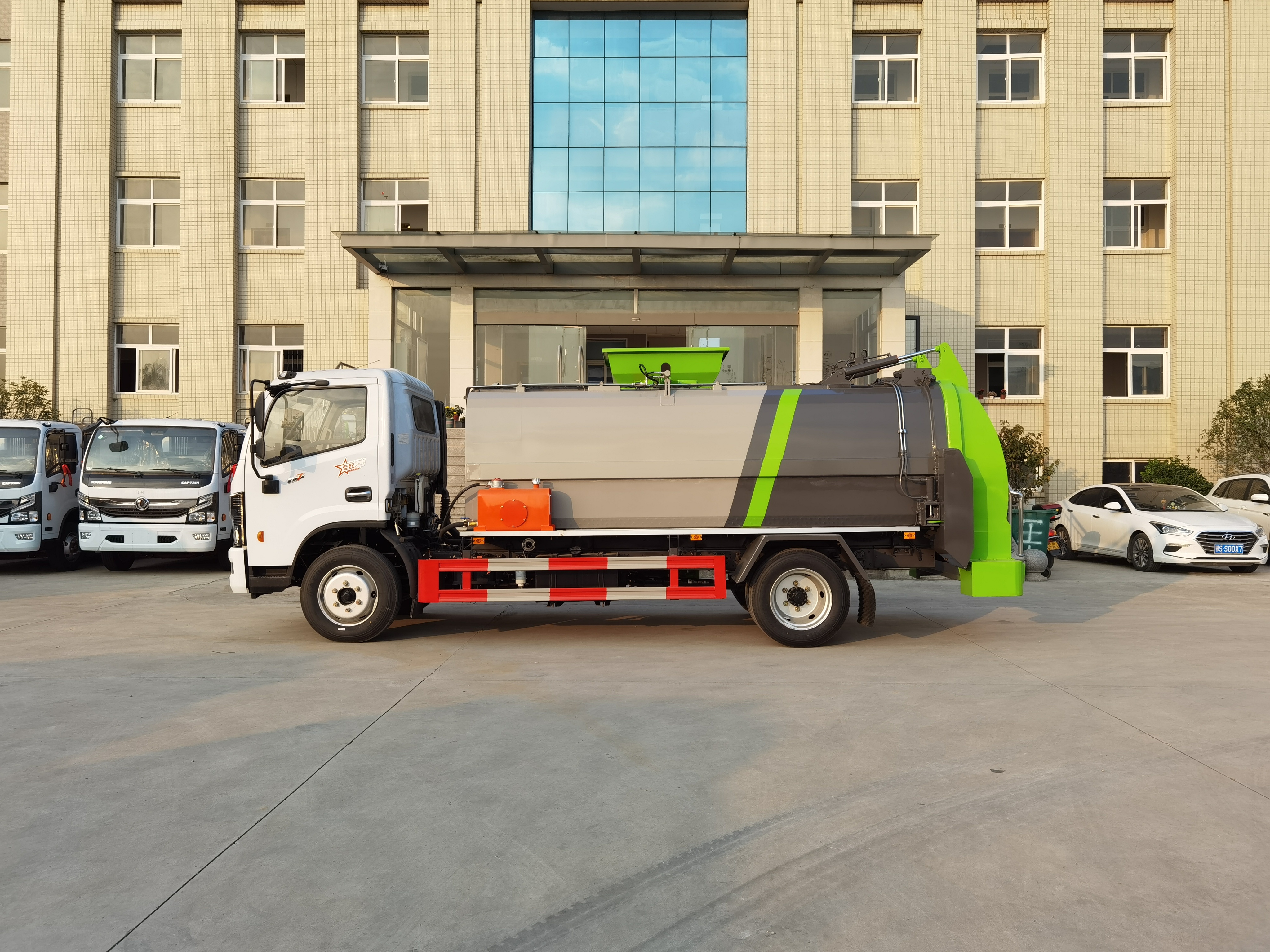 Dongfeng D7 Series 8m³ Food Waste Truck, Suizhou Hongda Automobile Sales Co., Ltd.,Dongfeng D7 Series 8m³ Food Waste Truck