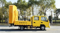Camion Dongfeng 100K à coussins de sécurité, Suizhou Hongda Automobile Sales Co., Ltd., Camion Dongfeng 100K à coussins de sécurité