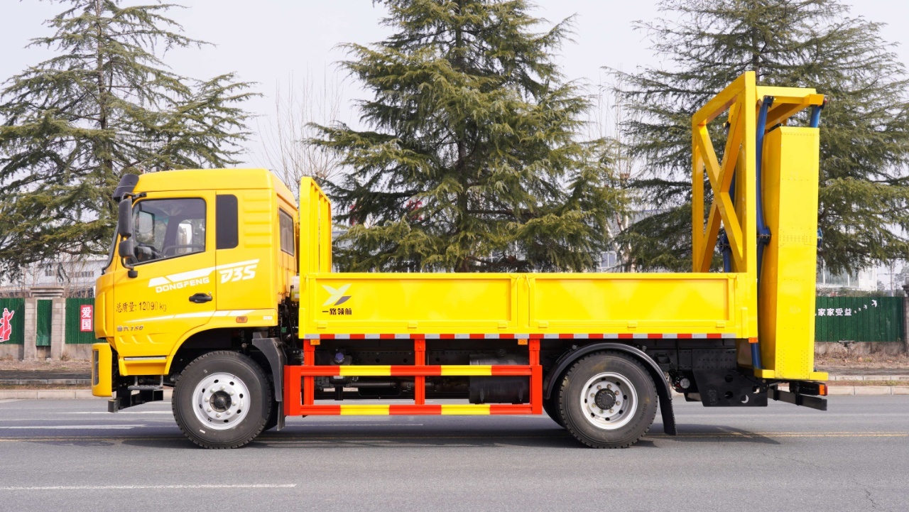 Camion Dongfeng D3S 100k avec coussins de sécurité, Suizhou Hongda Automobile Sales Co., Ltd., Camion Dongfeng D3S 100k avec coussins de sécurité