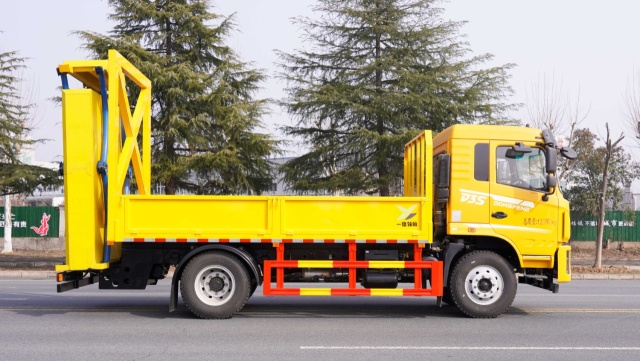 Camion Dongfeng D3S 100k avec coussins de sécurité, Suizhou Hongda Automobile Sales Co., Ltd., Camion Dongfeng D3S 100k avec coussins de sécurité