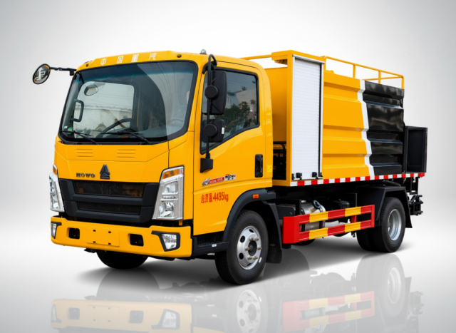 Camion distributeur d'asphalte HOWO 6,8 m³, Suizhou Hongda Automobile Sales Co., Ltd., Camion distributeur d'asphalte HOWO 6,8 m³